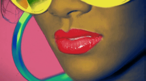 Artiesten lippen Rihanna Gifs houding rude boy grommen 