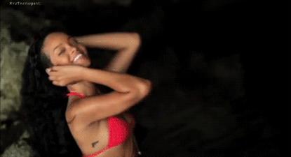 Muziek Artiesten Schattig Rihanna Bikini Gifs glimlach  aanbiddelijk zoet 