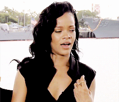 Rihanna GIF. Strand Artiesten Rihanna Boot Gifs Bardados 