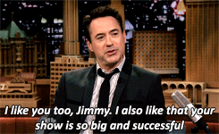 Robert Downey Jr GIF. Verward Gifs Filmsterren Robert downey jr Onhandig Het denken 