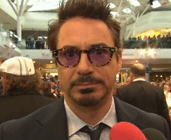 Robert Downey Jr GIF. Verward Gifs Filmsterren Robert downey jr Nerveus 