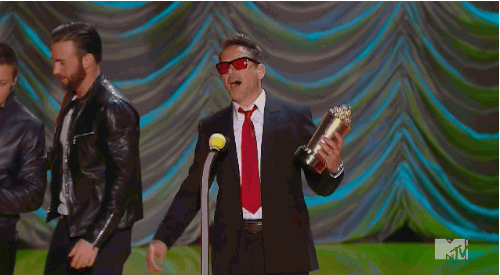 Robert Downey Jr GIF. Gifs Filmsterren Robert downey jr Mtv movie awards 2015 