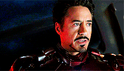 Robert Downey Jr GIF. Films en series Iron man Gifs Filmsterren Robert downey jr Vliegend Lachend Glimlachen Opknoping 