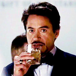 Robert Downey Jr GIF. Sherlock holmes Gifs Filmsterren Robert downey jr Lachend Teef aub 
