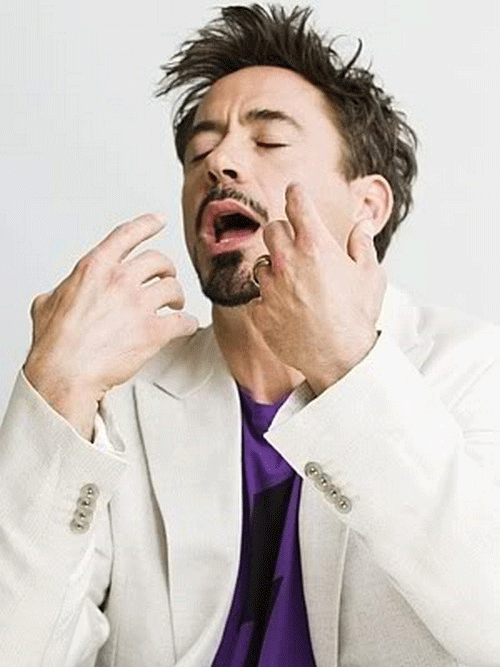 Robert Downey Jr GIF. Sherlock holmes Gifs Filmsterren Jude law Robert downey jr Onhandig 