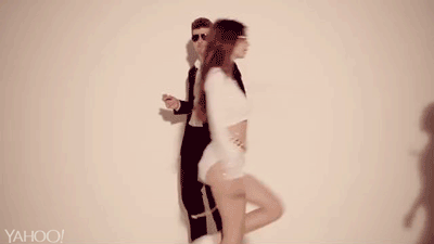 Artiesten Gifs Robin thicke blurred lines Emily Ratajkowski 
