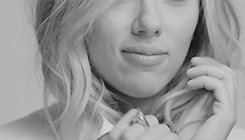 Scarlett Johansson GIF. Gifs Filmsterren Scarlett johansson Hitchcock Janet leigh 