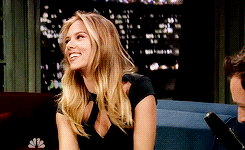 Scarlett Johansson GIF. Avengers Gifs Filmsterren Scarlett johansson The avengers 