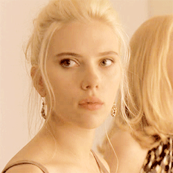Scarlett Johansson GIF. Gifs Filmsterren Scarlett johansson Hete meisje 