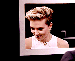 Scarlett Johansson GIF. Gifs Filmsterren Scarlett johansson Hitchcock Janet leigh 
