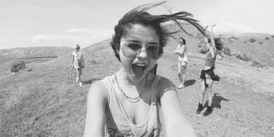 Meisje Muziek Artiesten Selena gomez Love Meisjes vrienden Gifs  partij zwart en wit music video 