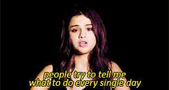 Selena Gomez GIF. Artiesten Selena gomez Gifs G Selena gomez gifs Selena gomez pictogrammen Selena gomez bewerkingen 