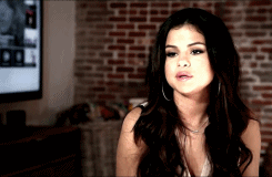 Selena Gomez GIF. Artiesten Selena gomez Adidas Mode Gifs Mtv stijl Adidas neo Sportswear 