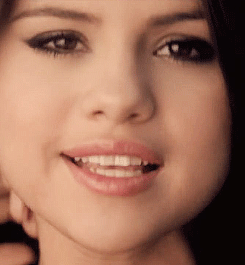 Selena Gomez GIF. Artiesten Selena gomez Gifs Another cinderella story 