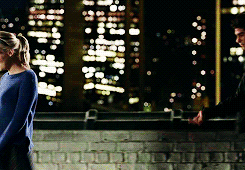 Spiderman Film Films en series Gifs Filmsterren Tobey maguire Kirsten Dunst klem klassieke sc&egrave;ne ondersteboven 