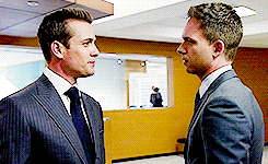 Suits GIF. Films en series Gifs Suits Harvey specter Gabriel macht 