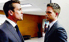 Suits GIF. Films en series Gifs Suits Meghan markle Rachel zane 