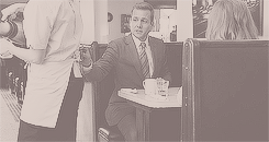 Suits GIF. Films en series Gifs Suits Donna paulsen Sarah rafferty 