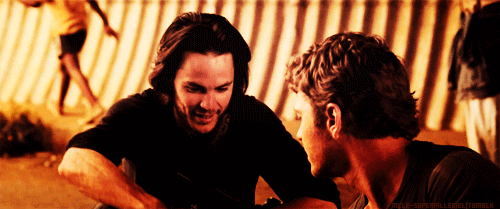 Taylor Kitsch GIF. Bioscoop Gifs Filmsterren Taylor kitsch Tepel John carter 