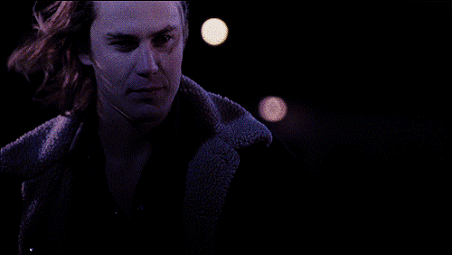 Taylor Kitsch GIF. Tv Gifs Filmsterren Taylor kitsch Friday night lights Tim riggins 