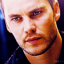 Taylor Kitsch GIF. Gifs Filmsterren Taylor kitsch 