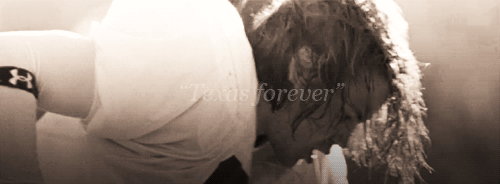 Taylor Kitsch GIF. Gifs Filmsterren Taylor kitsch Friday night lights Tim riggins 