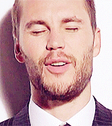 Taylor Kitsch GIF. Gifs Filmsterren Taylor kitsch Friday night lights Tim riggins 