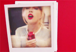 Taylor Swift GIF. Artiesten Taylor swift Gifs Onhandig 