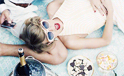 Taylor Swift GIF. Artiesten Taylor swift Gifs Onhandig Boom 