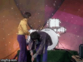 The Beatles GIF. Artiesten The beatles Gifs Paul mccartney 1968 Hey jude 