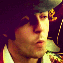The Beatles GIF. Artiesten The beatles Gifs Wenk Paul mccartney 
