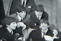The Beatles GIF. Artiesten The beatles Gifs George harrison Indi&euml; Het leven van de materi&euml;le wereld 