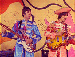 The Beatles GIF. Artiesten The beatles Gifs Paul mccartney 1968 Hey jude 