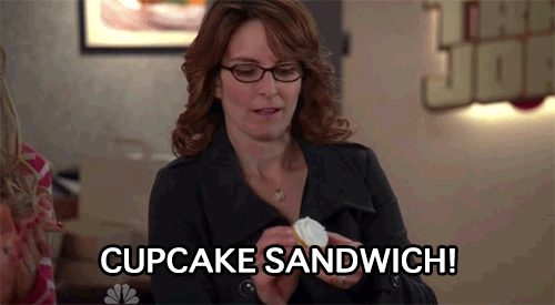 Tina Fey GIF. Gifs Filmsterren Tina fey Snack Koekje 30 rock Liz citroen 