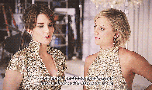 Tina Fey GIF. Gifs Filmsterren Tina fey Schouderophalend Idk I dont know I aint zelfs gek Schouderophalen 