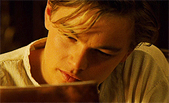 Titanic GIF. Bioscoop Film Films en series Titanic Leonardo dicaprio Gifs Filmsterren Romance 
