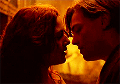 Titanic GIF. Bioscoop Films en series Titanic Gifs James cameron Regenen 