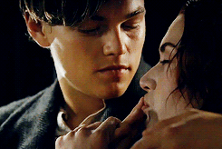 Leonardo Dicaprio GIF. Films en series Titanic Leonardo dicaprio Gifs Filmsterren Partij 