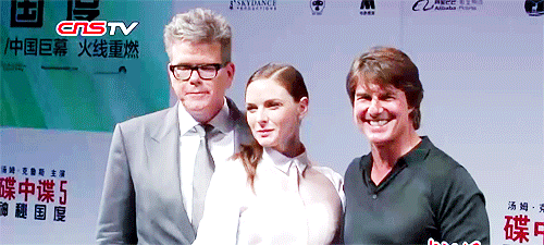 Tom Cruise GIF. Gifs Filmsterren Tom cruise Lip sync slag Jimmy fallon tonight show 350px 