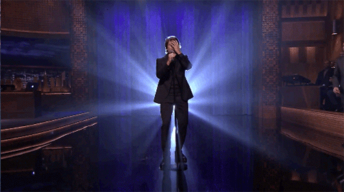 Tom Cruise GIF. Gifs Filmsterren Tom cruise Oprah Divan Tom cruise jacht Tom cruise s 