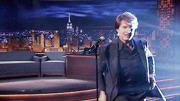 Tom Cruise GIF. Gifs Filmsterren Tom cruise Oprah Divan Tom cruise jacht Tom cruise s 