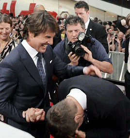 Tom Cruise GIF. Gifs Filmsterren Tom cruise Magnolia Magnolia film Frank tj mackey 