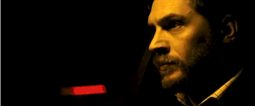 Tom Hardy GIF. Gifs Filmsterren Tom hardy Jonathon ross Hardy keurt 