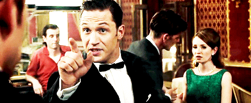 Tom Hardy GIF. Interview Gifs Filmsterren Tom hardy Gerard butler Idris elba Britse acteurs Rots n rolla Guy richie 