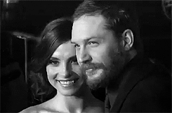 Tom Hardy GIF. Gifs Filmsterren Tom hardy Middelvinger 