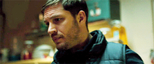 Tom Hardy GIF. Acteur Gifs Filmsterren Tom hardy Glimlachen Man Schattige 
