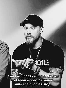 Tom Hardy GIF. Dieren Gifs Hond Filmsterren Tom hardy The drop Bob saginowski 