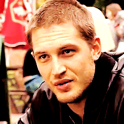 Tom Hardy GIF. Gifs Filmsterren Tom hardy Benedict cumberbatch Stuart kortere 