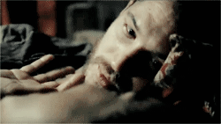 Tom Hardy GIF. Gifs Filmsterren Tom hardy Middelvinger 