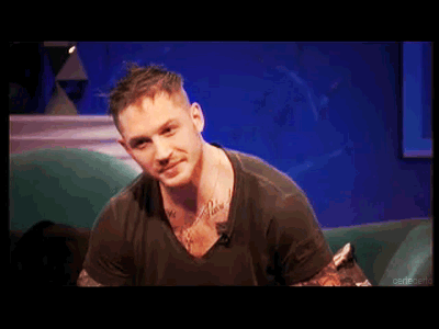 Tom Hardy GIF. Gifs Filmsterren Tom hardy Jonathon ross Hardy keurt 
